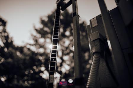 O-Divaca_Poklon-2023_BeGR8-Media__7IV1380_vecje_logo-2