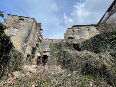 Stara mitnica pred posegom, feb./mar. 2024