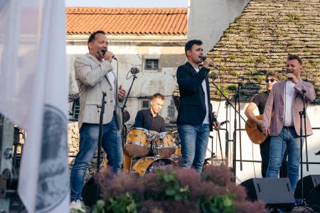 449770474_388579570898845_6419493129175253115_n