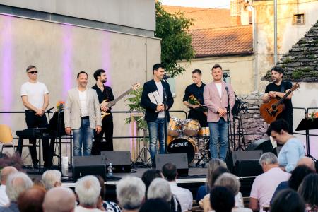 449465949_388582187565250_6995941449210397206_n