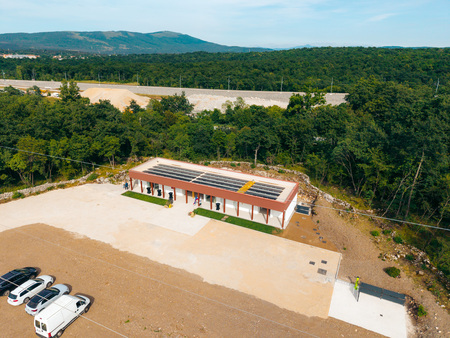 Otvoritev_Divaska-jama_DJI_20250617165921_0544_D_AIR3S_BeGR8-Media_manjse