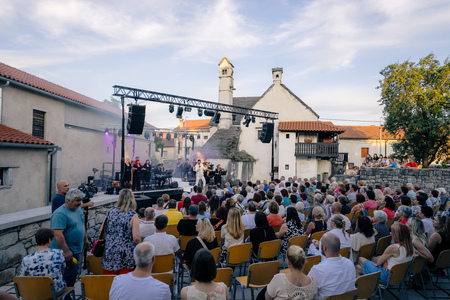 O-Divaca_Seja-koncert__7RV5662_BeGR8-Media_manjse