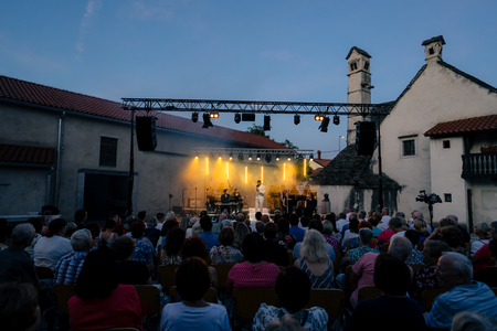 O-Divaca_Seja-koncert__7RV5894_BeGR8-Media_manjse