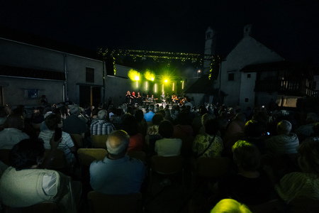 O-Divaca_Seja-koncert__7RV6162_BeGR8-Media_manjse