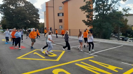 5a1d6b5c-7218-4663-804d-e2a8652a5004